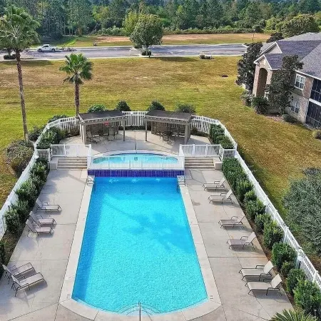 Very Nice & Lovely 3 Bed, 2 Bath Condo 1st Floor, Community Pool, Quiet Area.