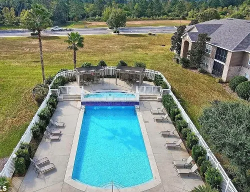 Very Nice & Lovely 3 Bed, 2 Bath Condo 1st Floor, Community Pool, Quiet Area.