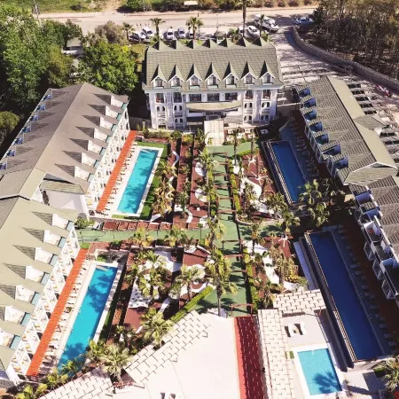 Green Forest Holiday Village