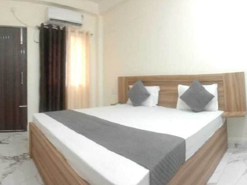 Om Guest House Lucknow