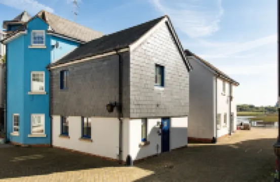 Seaview 2-bed With Private Parking, Portishead Hotels in 