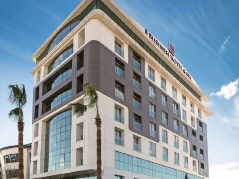 B Business Hotel & Spa