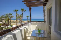 Louis Althea Beach - View biển