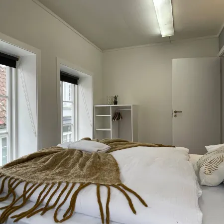 Stavanger BnB 15 – Central Apartment with Private Sauna & Billiards