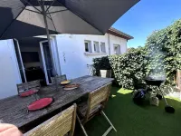 Les Cognassiers Hotels in Le Passage