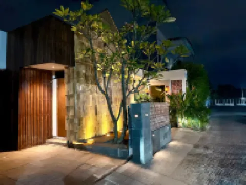 Buton Backpacker Lodge Отели в г. 