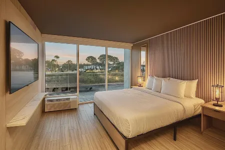 Tropical Palms Hotel