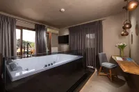 Tsikeli Boutique Hotel Meteora - Adults Friendly - Hot Tub