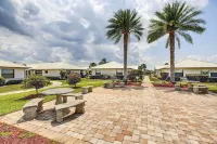 Screened Patio & Grill at Sebring Resort Community - parking