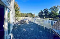 Walk to Beach: Maine Home w/ Hot Tub & Deck! - Pet friendly