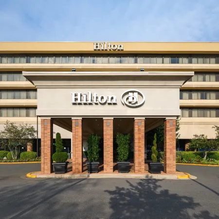 Hilton Washington DC/Rockville Hotel & Executive Meeting Center Отели рядом с достопримечательностью «Роквилл Таун сквер»