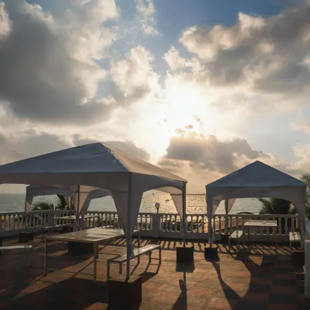 Hotel Salty Waves Baga