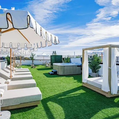 Milos Beach House-New Luxe Haven Steps from Beach -New Rooftop Pool 36 FT Long