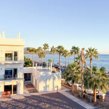 BAJA MIA SUITES AND TOURS
