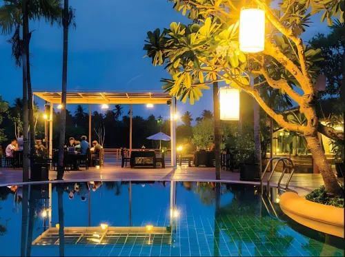 Baan Amphawa Resort & Spa