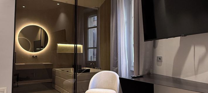Leopoldo Suites Hotele w: Cagliari