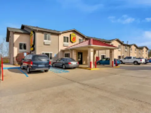 Super 8 by Wyndham Bloomington University Area Hotels in Bloomington