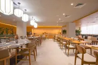 Qoya Hotel Curitiba, Curio Collection by Hilton - breakfast