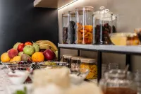 Majo Suites Hotel