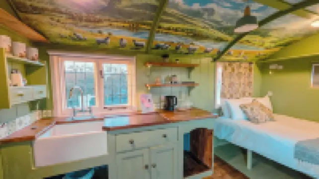 สโตน เซอร์เคิล แกลมปิ้ง