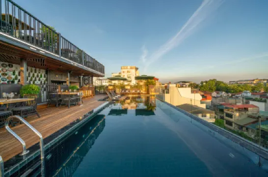 トンキン ラグジュアリー ブティック ホテル & スパ ホーチミン廟周辺のホテル