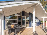 Seaside Haven with Open Terrace - Homestays