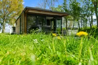 Doeke Sleat Houseboat
