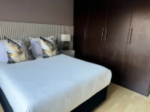 2 Bedroom Apartment Near Monte Casino