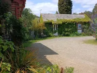 Romantic Farmlet Escape - Mini Goats & Firepit Hotels in Penguin