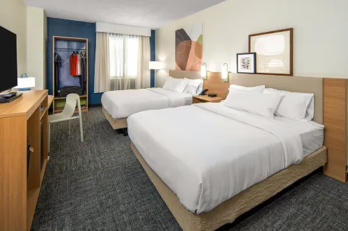 Spark by Hilton Lake George Outlets - Pools