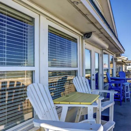 Spacious Beachfront Home w/Deck, Balcony, Central A/C, Washer/Dryer, and WiFi