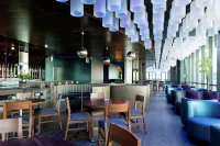 The Porter Portland, Curio Collection by Hilton - bar
