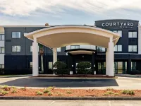 Courtyard by Marriott Brunswick Hotels in Glynn County