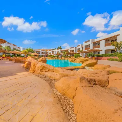 منتجع دومينا كورال باي، الغوص، السبا والكازينو Hotels near Sinai Diorama for Biodiversity