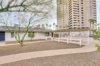 4 Mi to Dtwn Phx: Midtown Condo w/ Patio! - Huoneistot