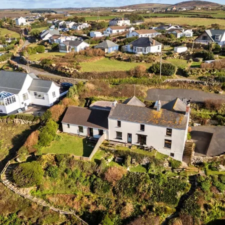 Cottage in Sennen With Stunning Sea Views