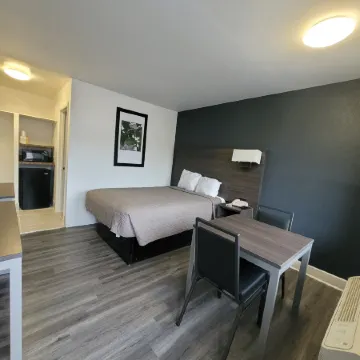 Budget Inn