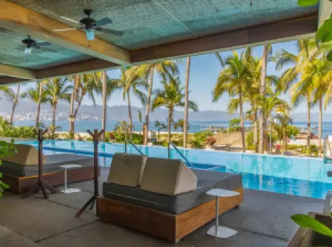 เฟรนด์ลี่ ฟัน บายาร์ตา ดิฟเฟอเรนท์ เอ็กซ์พีเรียนซ์ - ออล อินคลูซีฟ