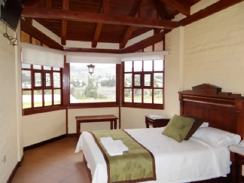 Imperio Real - Hostería Hotels in 