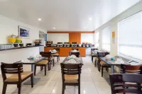 Comfort Inn Real San Miguel - breakfast