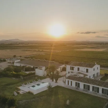 Vino Resort Son Amaret