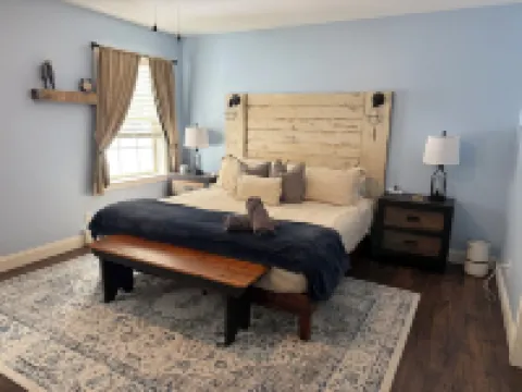 Bear House Catskills: Private Pool, Pond & Hot Tub, Work & Dog-Friendly Hoteles en Cairo