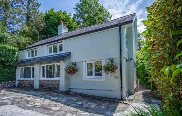 Wood Cottage - 3 Bedroom - Bishopston Swansea