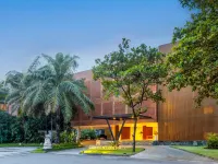 Harris Hotel & Residences Sunset Road Hotels near Sunset Road