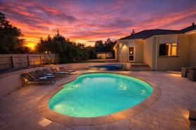 5 Bed House - Pool - Hot Tub - Sauna - Pool Table - Near New Forest - Sleeps 12
