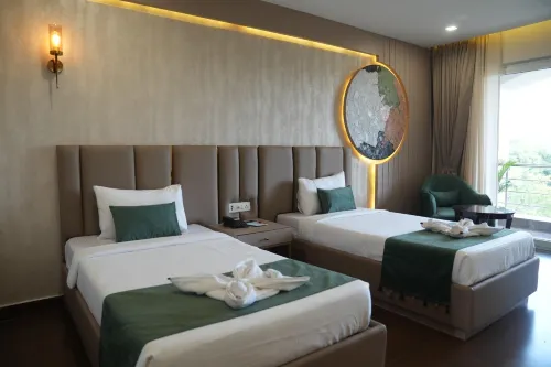 The Wave International Resort, Jamshedpur - С бассейном