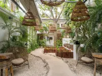 Enigmatic Hotel Boutique Отели рядом с достопримечательностью «Улица Тулум»