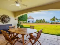 Stylish Apartment Near Beach & Dining With Pool, hot Tub, Tennis, & Large Patio Hotels in Corral del Risco