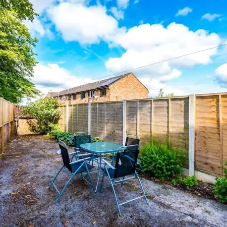 Perfect for Business Large Groups Sleeps 8