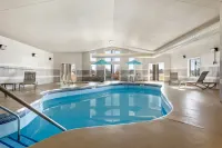 Red Roof Inn & Suites Tomah